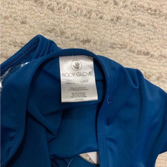 Body Glove swim bottoms - size large - Picture 4 of 7